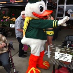 Game Day Sports Bar - GO DUCKS !!!!!!!!