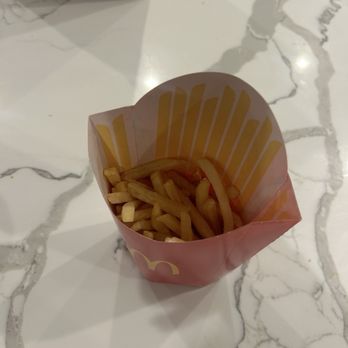 McDonald's - Burgers Near Me - Mineola, New York McDonald's - Burgers Near Me - Mineola, New York