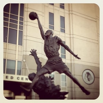 United Center - Michael Jordan - Stadiums & Arenas Near Me - Chicago, Illinois
