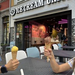 Ice Cream United - We had Mango, Chocolate and classic Stracciatella.