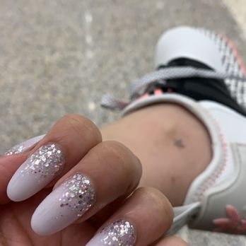 Ivy Nails - Birthday nails - Nail Salons Near Me - Houston, Texas