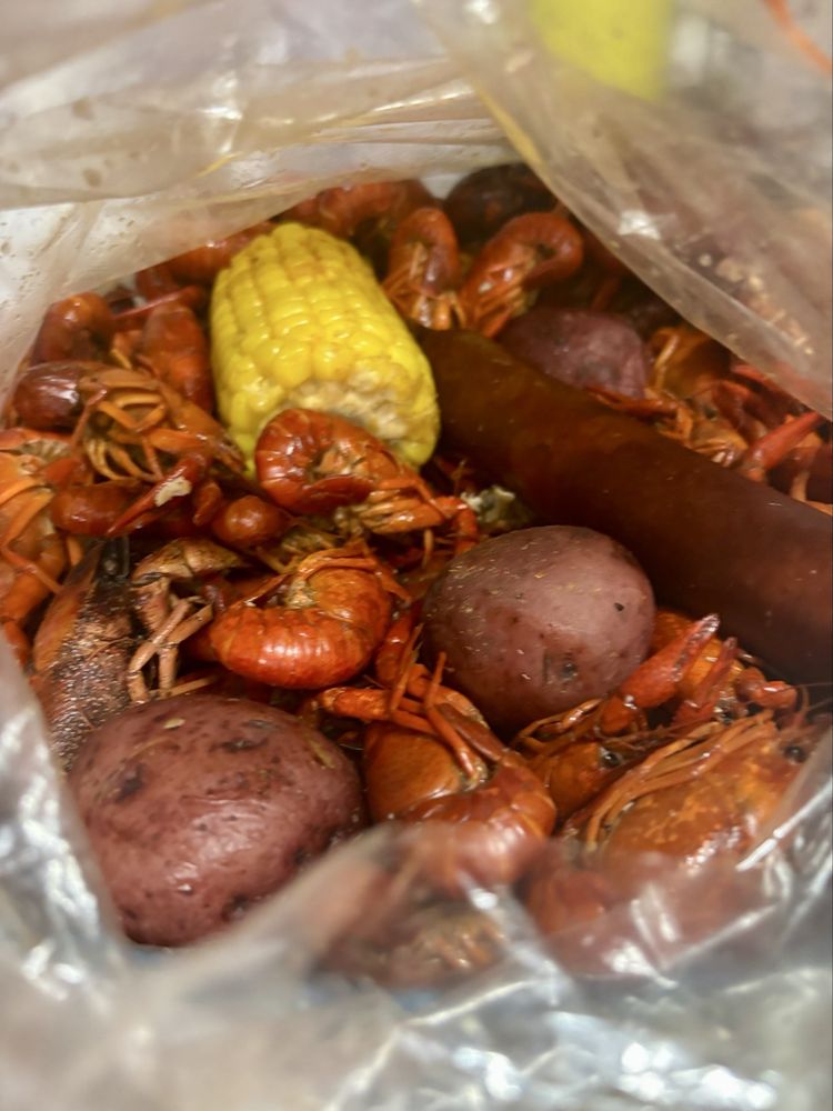 Crawfish Corner Logo