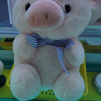 Wawa Claw - 8" Pink Pig Plushie - Arcades Near Me - Torrance, California