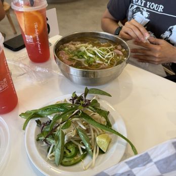Banh Me & U - Phô soup was hot and fresh - Bakeries Near Me - Albuquerque, New Mexico