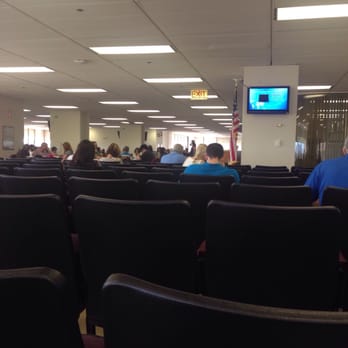 Cook County Circuit Court - Sitting and waiting with no wifi - Courthouses Near Me - Chicago, Illinois