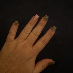 Image Is Everything Nail Bar - Full set of dip nails