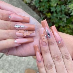 Kevin Nails & Spa - Experience Unforgettable Designs at Nailology Nails & Spa! Phone: (559) 299 2141. Address: 645 Shaw Ave, Clovis, CA 93612.