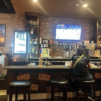 Frank's Pizza Joint - The bar - Pizza Near Me - La Mesa, California