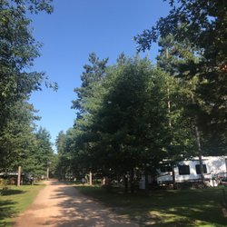 Ponderosa Pines Pub-Eatery & Campground