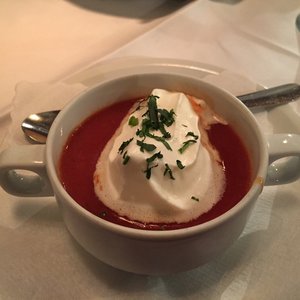 Foto zu Gasthaus Zum Maibaum - München, Bayern, Deutschland. Tomatensuppe für 2,20€