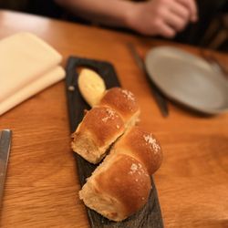 Aurum Breckenridge - Au  Parker House Rolls