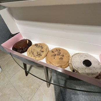 Crumbl - Diamond Bar - Bakeries Near Me - Diamond Bar, California