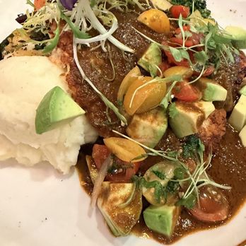 Martiniz Fresko Kitchen - California Chicken - American Near Me - Norco, California
