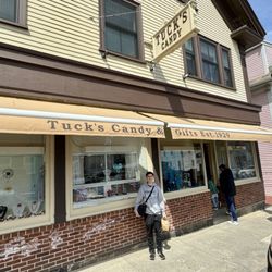 Tuck's Candy & Gifts