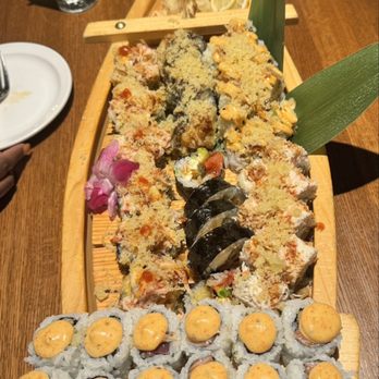 Minami Sushi - Japanese Near Me - Streamwood, Illinois