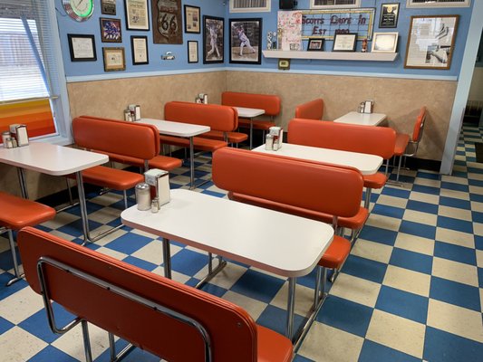 Scott's Drive-In by null