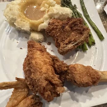 Hozy's Grill - Buttermilk chicken, amazing potatoes, and asparagus - New American Near Me - Santa Paula, California Hozy's Grill - Buttermilk chicken, amazing potatoes, and asparagus - New American Near Me - Santa Paula, California