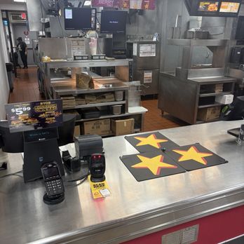 Carl's Jr - Burgers Near Me - Clinton, Utah Carl's Jr - Burgers Near Me - Clinton, Utah