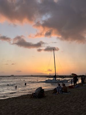 Waikīkī Beach by null