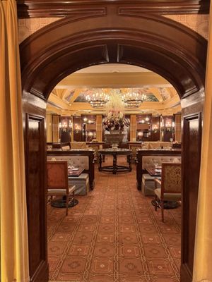 Carthay Circle Lounge by null