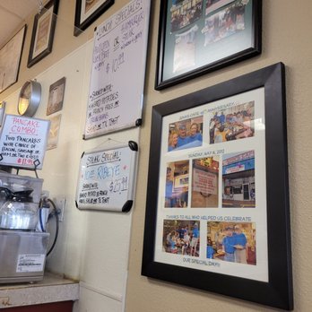 John's Cafe - Classic diner feel - Diners Near Me - Dallas, Texas