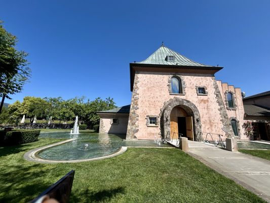PEJU Winery by null