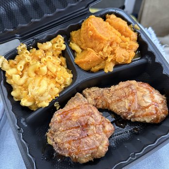 Charles Pan Fried Chicken - Chicken + Mac & Cheese + Yams (I asked for a tiny bit of barbecue sauce on the chicken) - Soul Food Near Me - New York, New York Charles Pan Fried Chicken - Chicken + Mac & Cheese + Yams (I asked for a tiny bit of barbecue sauce on the chicken) - Soul Food Near Me - New York, New York