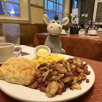 Sweet Maple Cafe - Corn beef hash was fantastic! - American Near Me - Chicago, Illinois