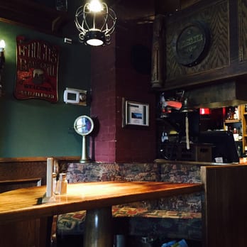 The Knot Pub - Perfectly pubby - Pubs Near Me - Lunenburg, Nova Scotia The Knot Pub - Perfectly pubby - Pubs Near Me - Lunenburg, Nova Scotia