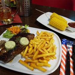 Route 66 - Argentinisches Hüftsteak mit Pommes, Mais und BBQ Sauce