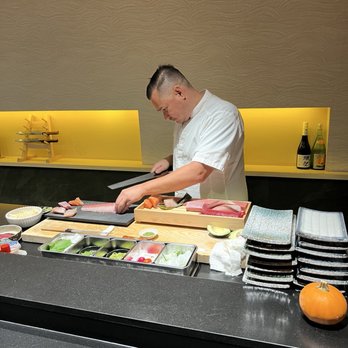 TORO - Sooo lucky I was able to get in on my lunch break here.  Everything was soo delicious and the service was impeccable! - Sushi Bars Near Me - Honolulu, Hawaii
