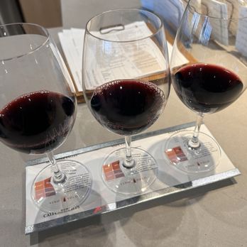 Vino Volo - Cali Cabernets. - Bars Near Me - Arlington, Virginia
