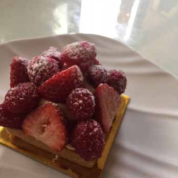 French Corner Cafe - Raspberry tart - Bakeries Near Me - Palm Desert, California French Corner Cafe - Raspberry tart - Bakeries Near Me - Palm Desert, California