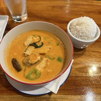 Boun Thai Kitchen - Red Curry - Salad Near Me - Paradise, Nevada Boun Thai Kitchen - Red Curry - Salad Near Me - Paradise, Nevada
