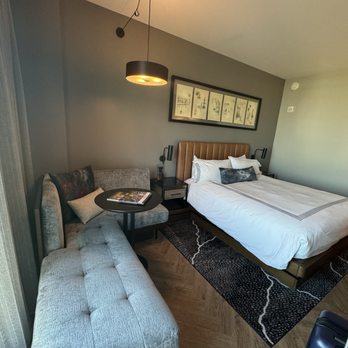 Thompson Savannah - Hotels Near Me - Savannah, Georgia
