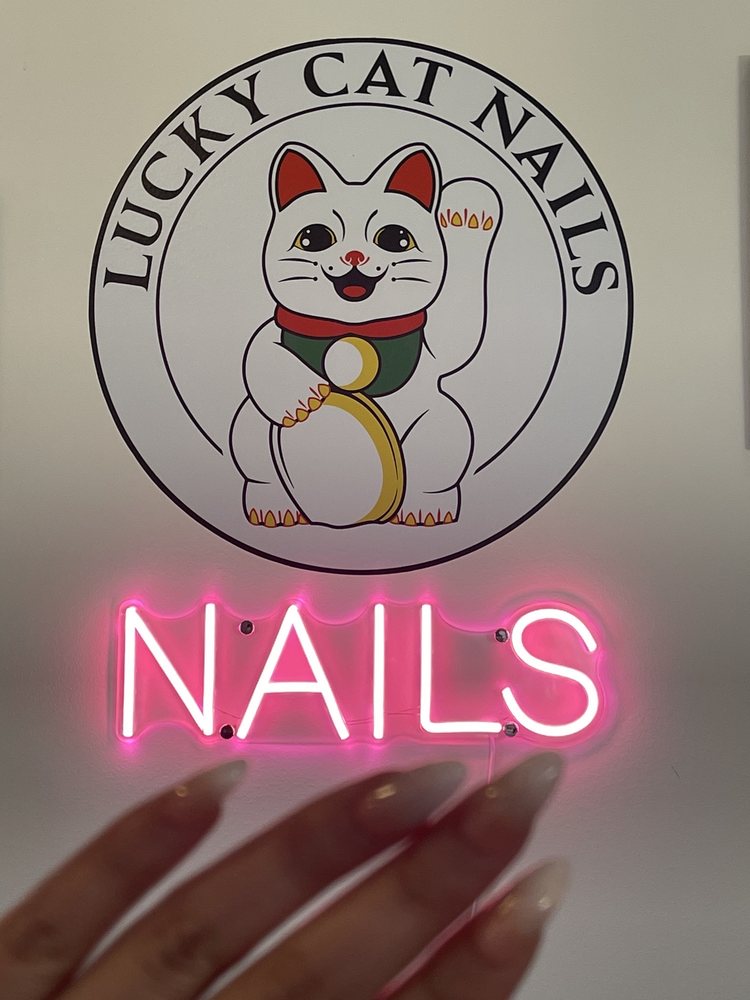 Lucky Cat Nail Salon Logo