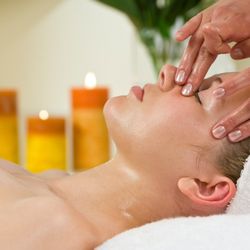 Dermaglow Skinlab