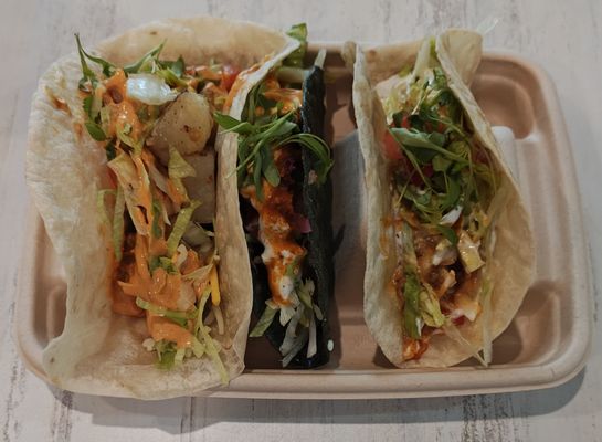 Una Mas on Adams by null