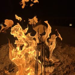 Kindred Oak Farm - S'mores by the fire