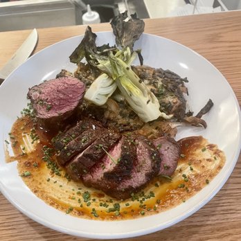 Gladys' Kitchen at The Hub - Steak - Breakfast & Brunch Near Me - Weston, Vermont