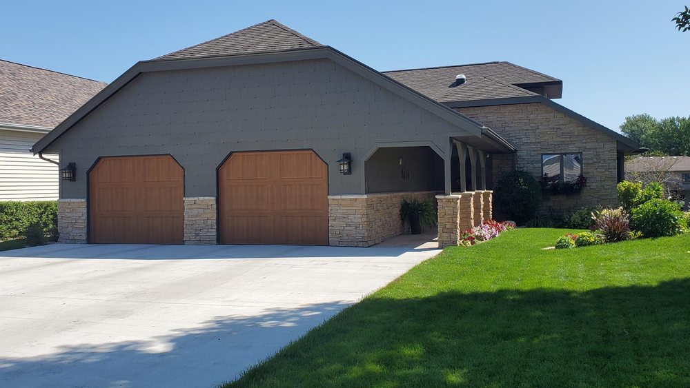 OVERHEAD DOOR SALES AND SERVICE Updated May 2024 652 Okoboji Grove