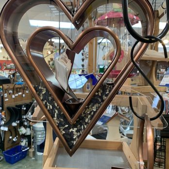 Backyard Bird Shop - Bird feeder - Bird Shops Near Me - Beaverton, Oregon