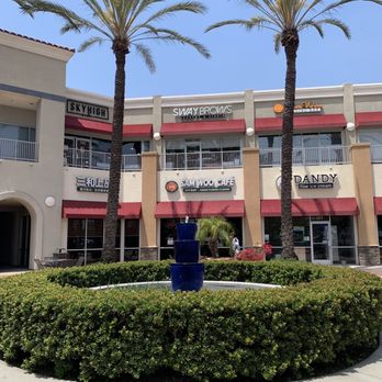 Sam Woo Cafe - Front Entrance and Courtyard - Desserts Near Me - Artesia, California Sam Woo Cafe - Front Entrance and Courtyard - Desserts Near Me - Artesia, California