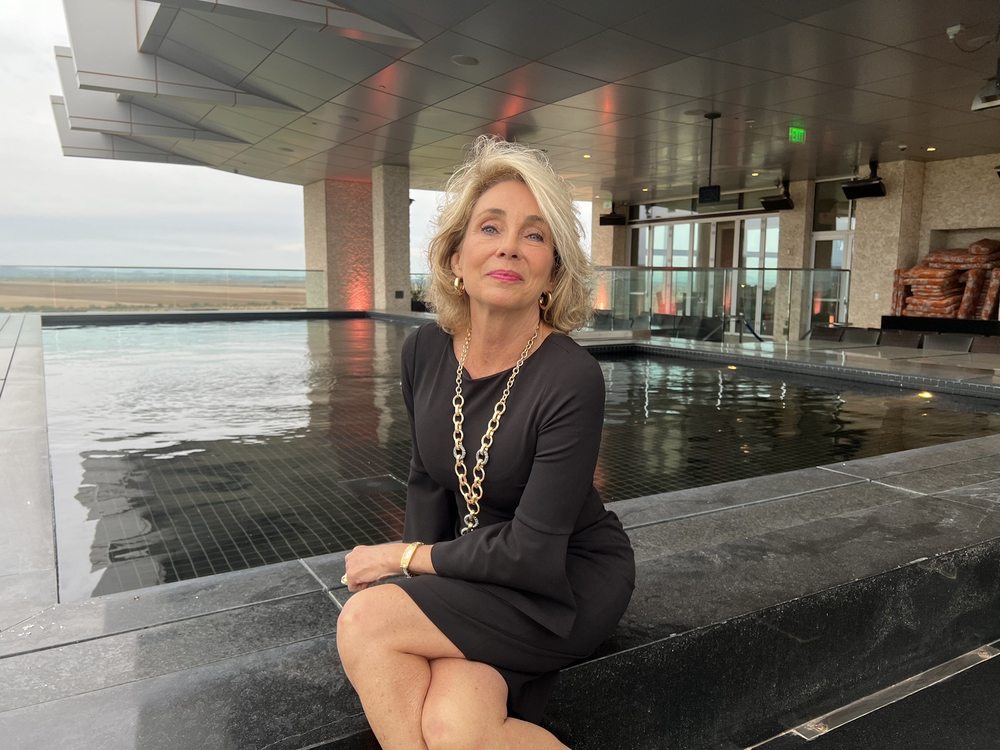 Black Rose Salon Logo