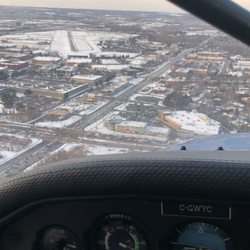 Toronto Buttonville Municipal Airport - Landing in buttonville airport on runway 15
