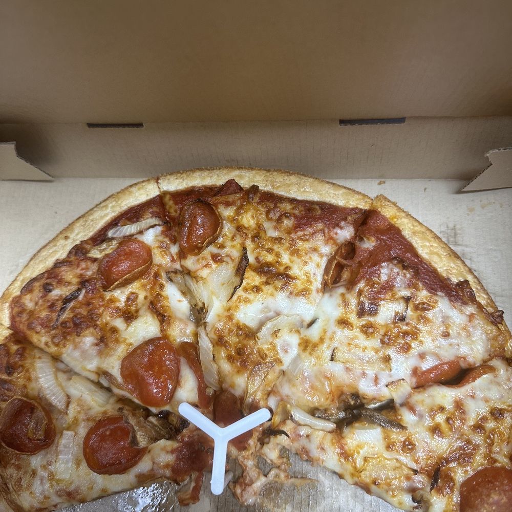 Traditional calzone with ricotta cheese?, image size:1000x1000