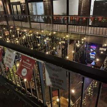 Casey's Irish Pub - Pubs Near Me - Los Angeles, California