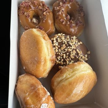 Lickin Good Donut - Top to bottom, Maple Glazed with Bacon, Strawberry, Peanut Butter, Peach, and Eclair - Donuts Near Me - Anniston, Alabama