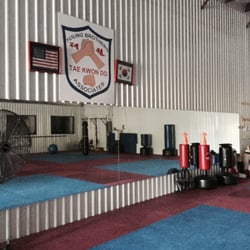 Young Brothers Taekwondo Copperfield - Our dojang (training hall)