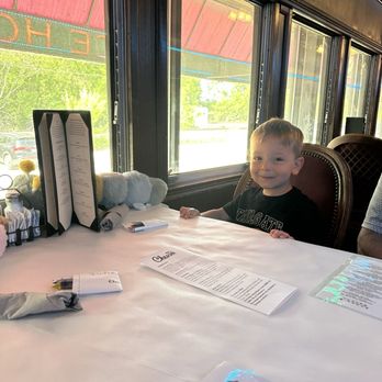 Chessie's Restaurant - Drawing on the paper table cloth was very fun! - American Near Me - Barrington, Illinois